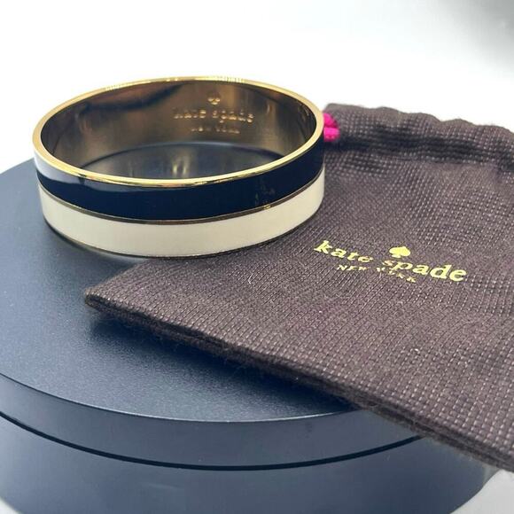 Kate Spade New York “Take a Chance” Black White Stripe Gold Tone Bangle Bracelet - Picture 1 of 8
